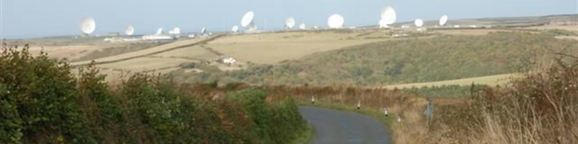 Minor Road A view of the road between Stibb and Coombe, looking towards Morwenstow radio station.