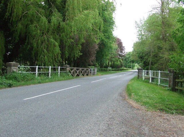 Entering Ixworth Entering Ixworth on the Thetford Road Ixworth, Suffolk.