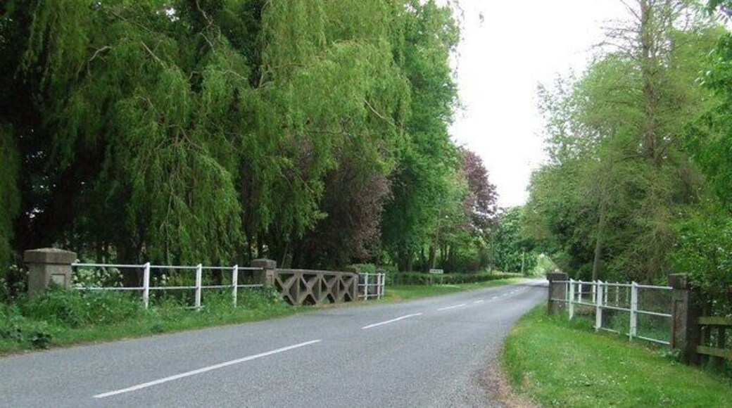 Entering Ixworth Entering Ixworth on the Thetford Road Ixworth, Suffolk.