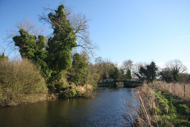 Farthing Bridge and the River Lark A section of the former River Lark Navigation, at Icklingham.