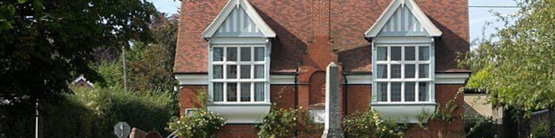 Hartest Village Institute and war memorial