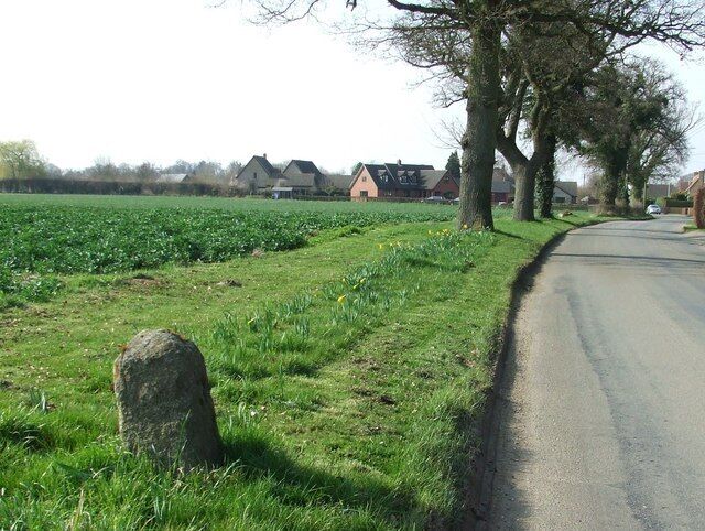 Old Milepost. Old milepost near to Borley Green, Suffolk. For close up view see 1212567 for more info on the post see http://www.milestonesweb.com/sites/tl987614.htm do look at their home page.