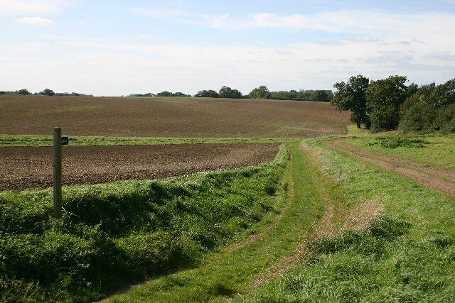 Footpath to Elmswell New Hall. Known as Parnell Lane, this path links Elmswell Hall with its newer version.