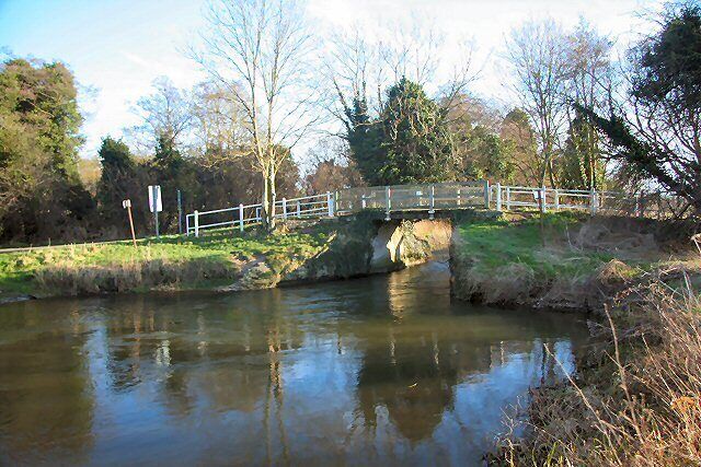 Farthing Bridge, Icklingham The River Lark was navigable until about a hundred years ago. Here at Icklingham the width of the river allowed barges to turn around.