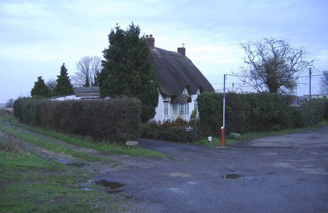 Thatched cottage at Lyneham Located beneath the flightpath at RAF Lyneham.