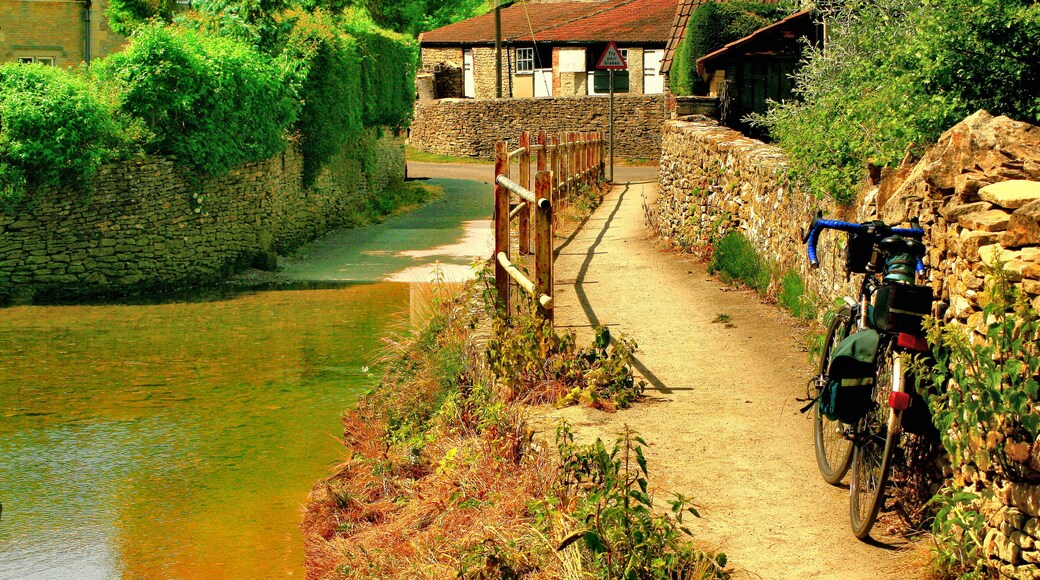 Brook End, June 2009 Ford at Brook-End, just of Luckington to Sherston road. West Wiltshire. The stream in called Hancock's Well Spring. Richard Avery (talk) 10:16, 24 October 2015 (UTC)