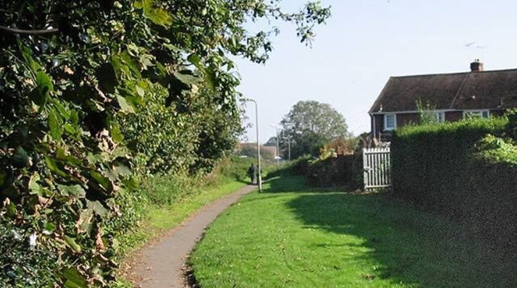 View along Church Lane footpath