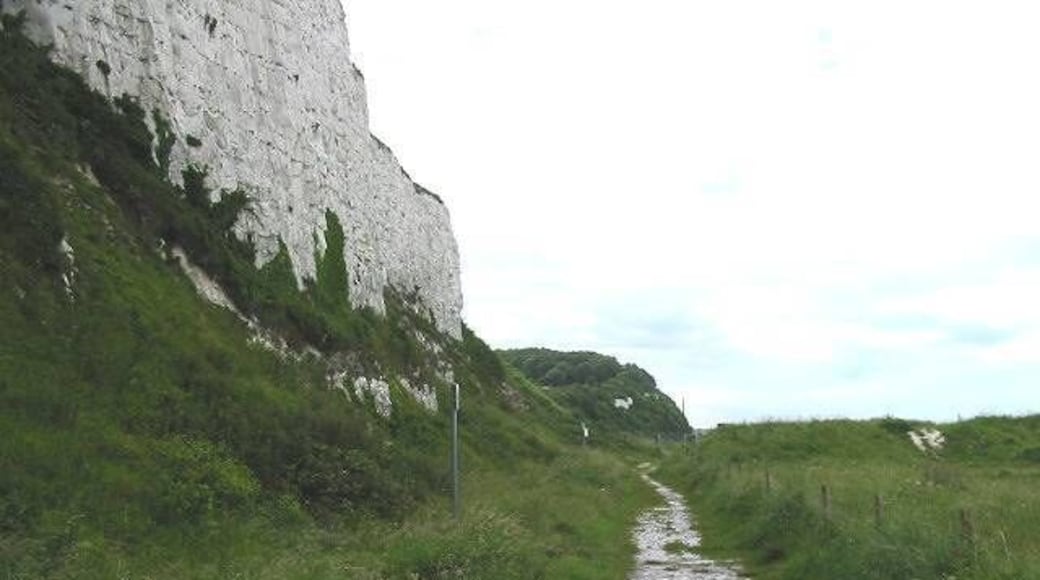 Path below the cliffs, Kingsdown