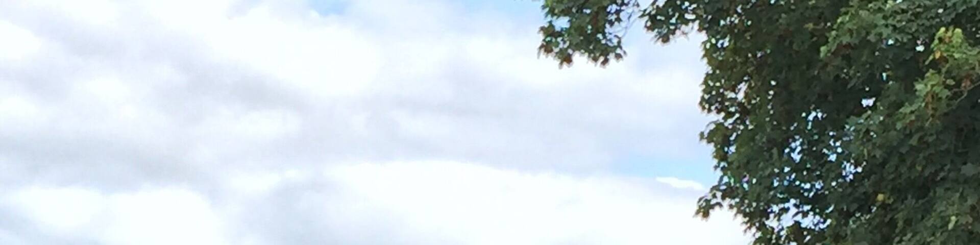 Taken from the bottom of the locks on an autumn day. Not much parking opportunity at this end of the locks
