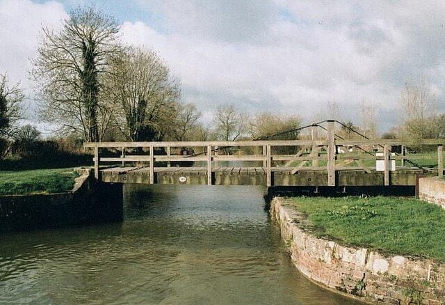Bishops Cannings Swing Bridge - No.133 - K&A Canal The bridge here is seen from the east.