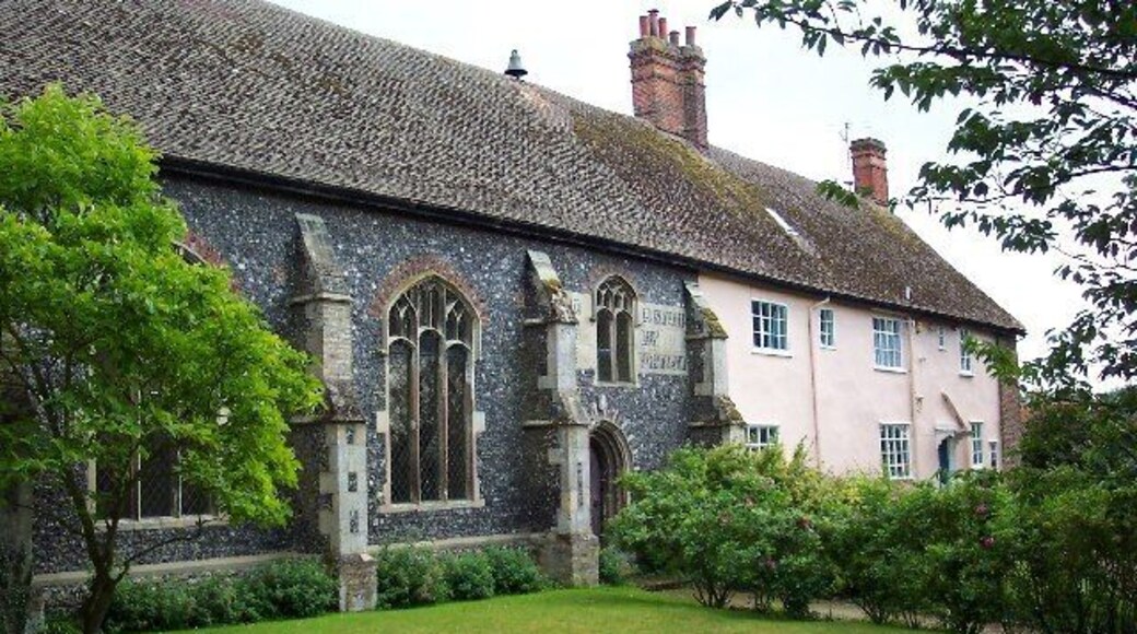 Chapel House (right) and part of the former chapel of St Bartholomew (left), Botesdale, Suffolk, seen from the north. St Bartholomew's was founded as a chantry chapel in the late 14th or early 15th century. The chantry was suppressed in the Reformation in the 16th century. The chapel was converted into a grammar school and in 1576 the house was added for the schoolmaster. In 1883 the chapel was restored to use for worship as a chapel of ease to the parish of St Mary the Virgin, Redgrave. It has now again ceased to be used for worship.