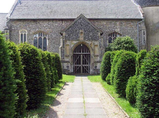 St Remigius, Roydon, Norfolk - Porch