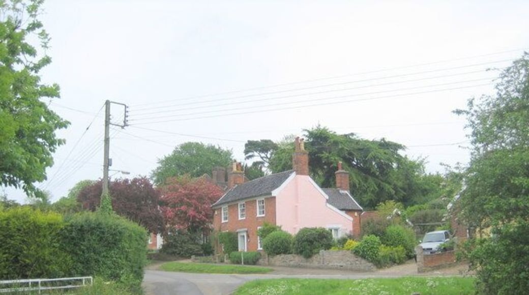 The Ford, Brockdish There is an alternative route when the ford is high.