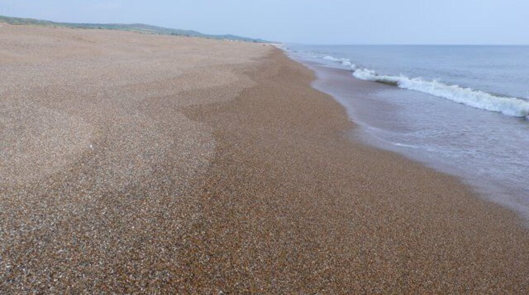 Chesil Beach at Cogden beach View south east along Chesil from just inside the grid square.