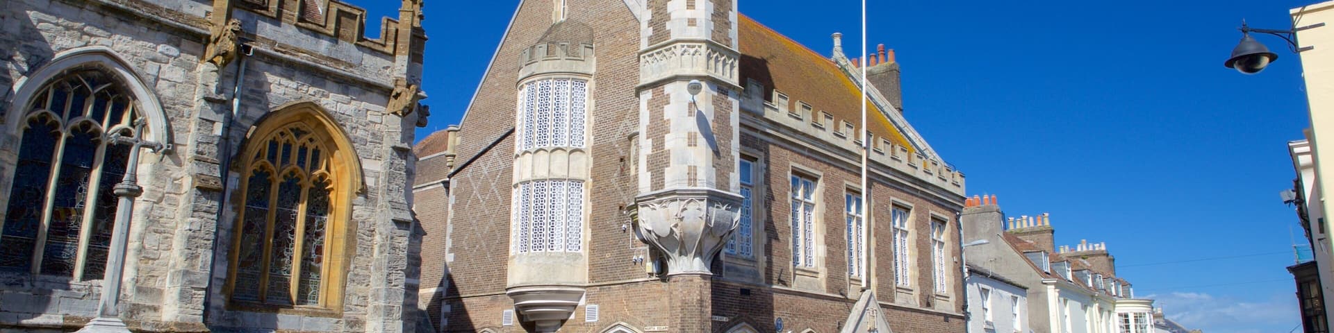 Dorchester featuring street scenes and heritage architecture