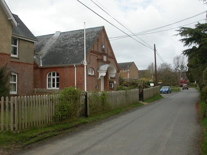 Whitsbury Village Hall On the main street, with an inscription dated 1906, and a plaque to the racehorse Desert Orchid, stabled nearby.