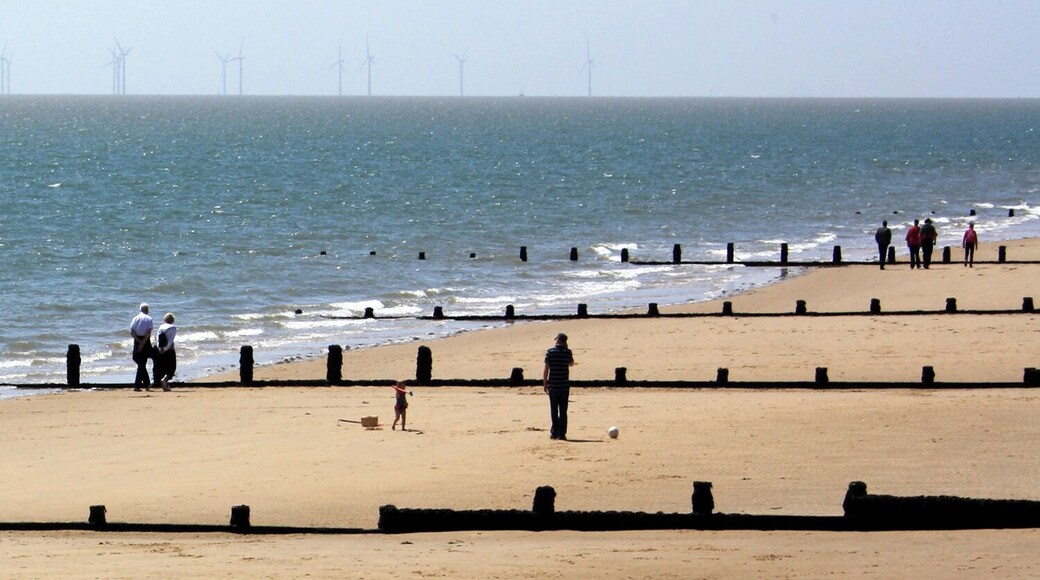 Low tide at Southcliff Promenade, Walton
