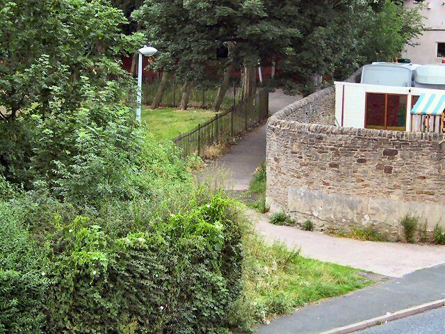 Short Cut. The pathway linking Mersey Bank Estate to Hadfield Road