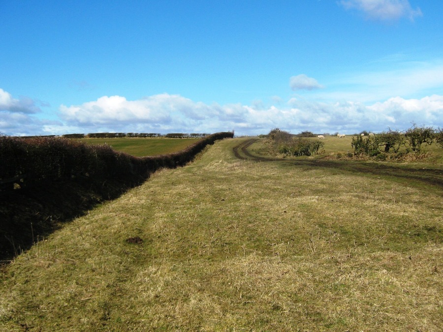 Green lane near High Stotfold Carrying a public footpath, an excellent wide lane