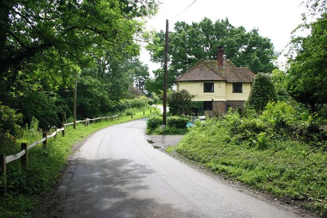 Padgham Down Cottage Looking east up Padgham Lane