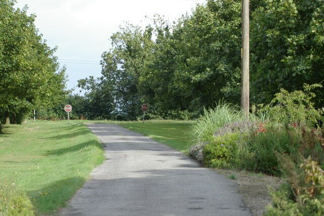 Warren Farm, Horton-cum-Studley. View from inside the entrance to teaching farm looking towards road.