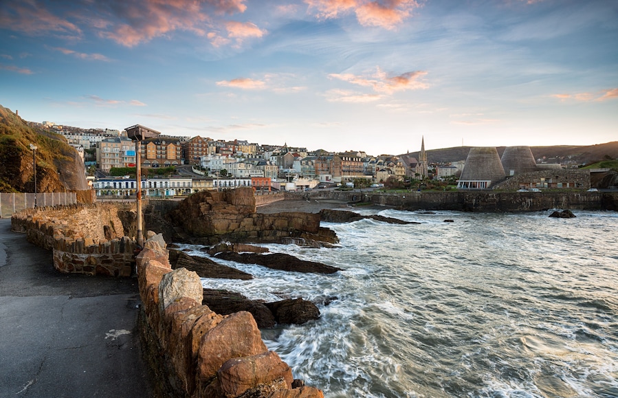The seaside town of Ilfracombe on the north coast of Devon; Shutterstock ID 509466868; purchase_order: SP-1332 HA Batch 2 August 2018; Order: ; client: HomeAway; other: To be paid with HA budget