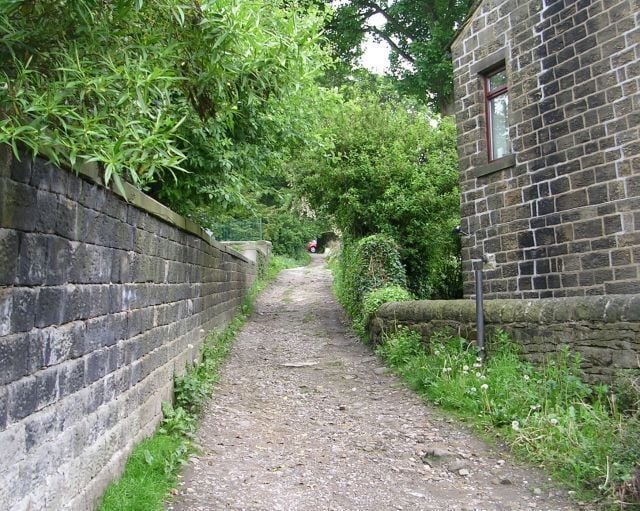 Footpath - Keighley Road, Oakworth