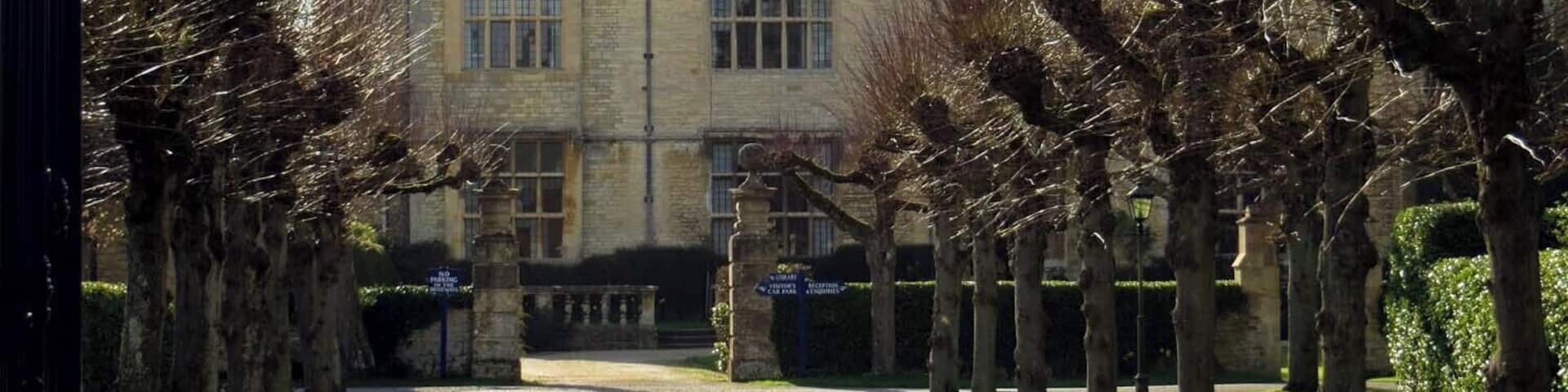 Yarnton Manor, Oxfordshire, former home to the Oxford Centre for Hebrew and Jewish Studies.