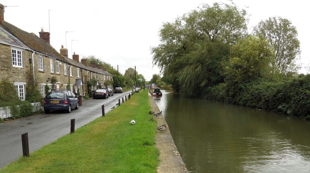 The Oxford Canal by Canal Road.