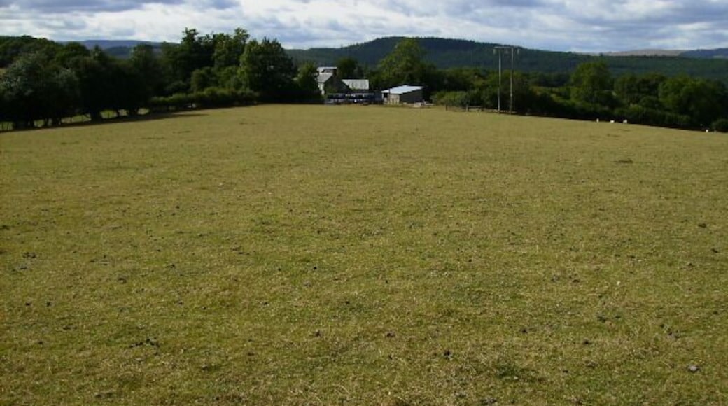 Looking back to Green Lane Farm on the Mortimer Trail.