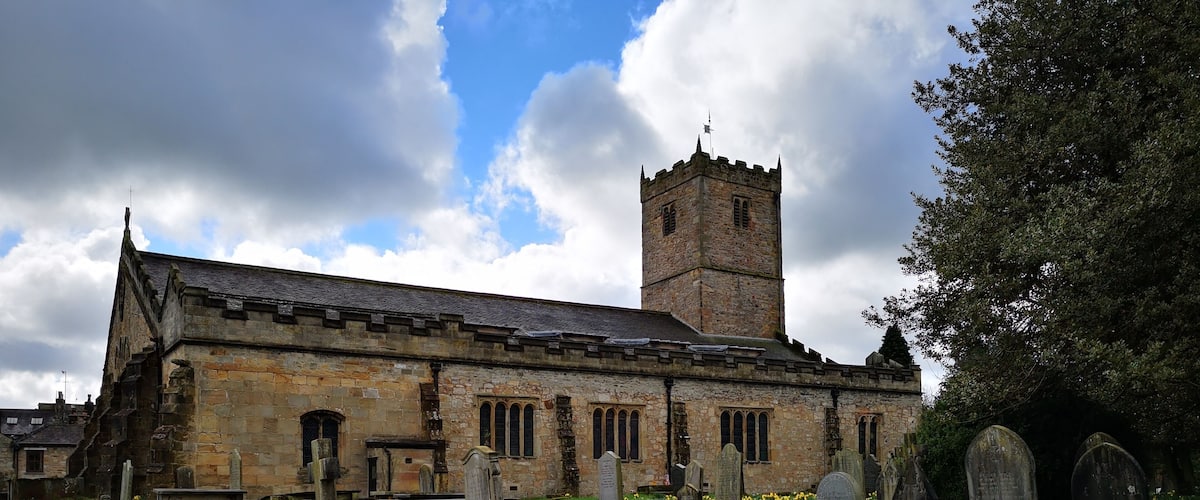 The churchyard at St Mary's is full of Spring Flowers. :)