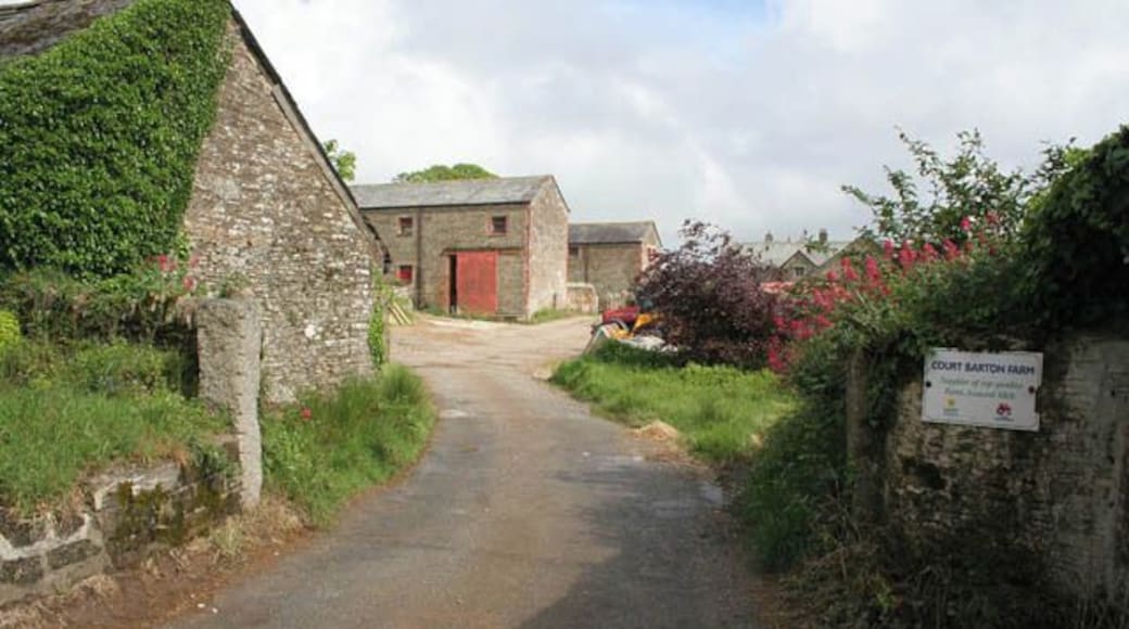 Court Barton Farm, Lanreath A large dairy farm in the village. The OS maps mark this as an Ancient Monument but there seems to be little information about the site.