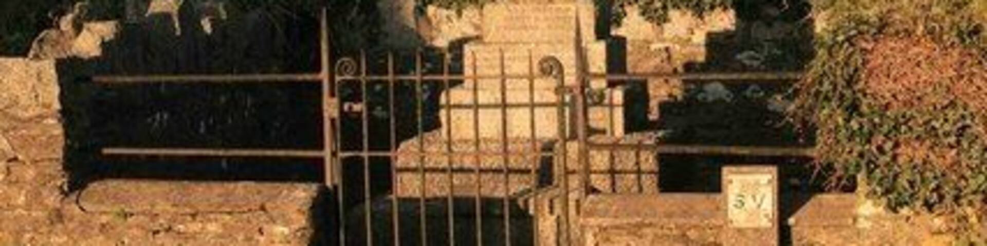 East Taphouse War Memorial