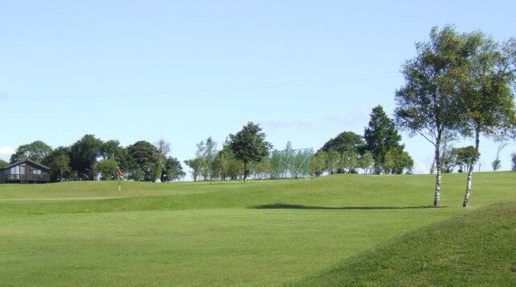 Hoburne Holiday Park, Doublebois Chalets and 9-hole golf course.