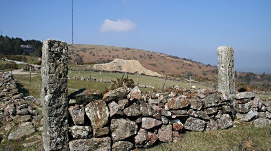 Caradon Hill Looking at the southeastern side of the hill. In the mid ground is an old mining waste tip and on top of the hill is the television transmitter mast.