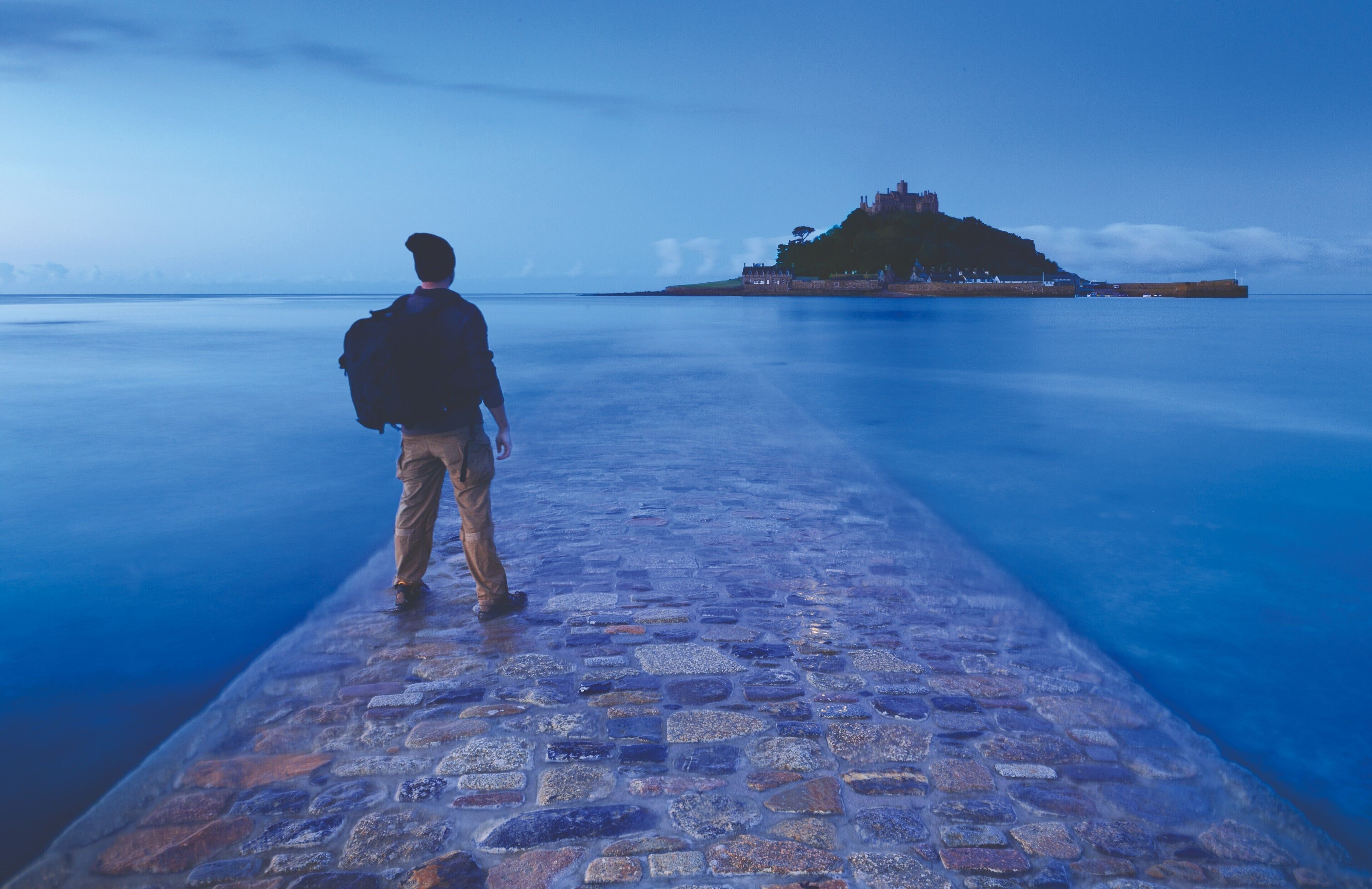 The Way Is Shut

Check out this amazing path to St Micheal's Mount. The monastery is only accessible at low tide as the only path in disappears into the waves. 
Hope you all had an amazing weekend. Where did you find some adventure ?? 

#BVSBlue
