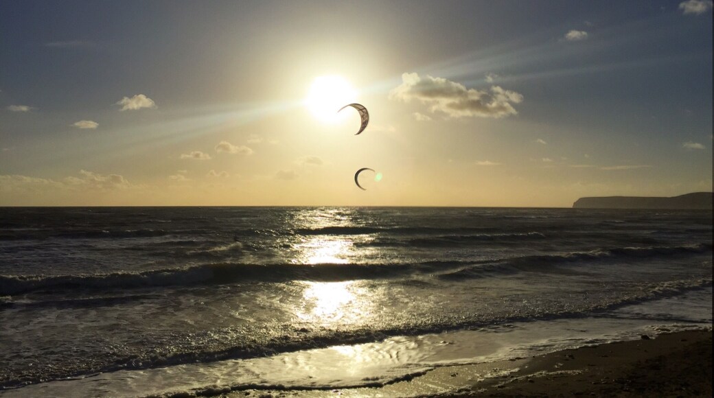 Watching the kite surfers at Brook.