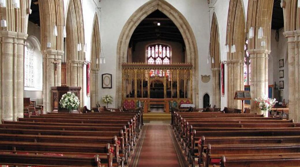 SS Peter & Paul, Newport Pagnell, Bucks - East end