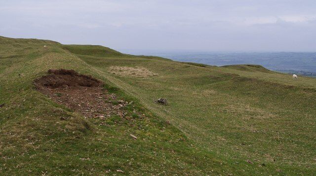 Sourton ice factory All is explained at http://www.legendarydartmoor.co.uk/ice_fact.htm . These are the remains of ponds constructed by James Henderson on a north-facing slope in the 1870s.