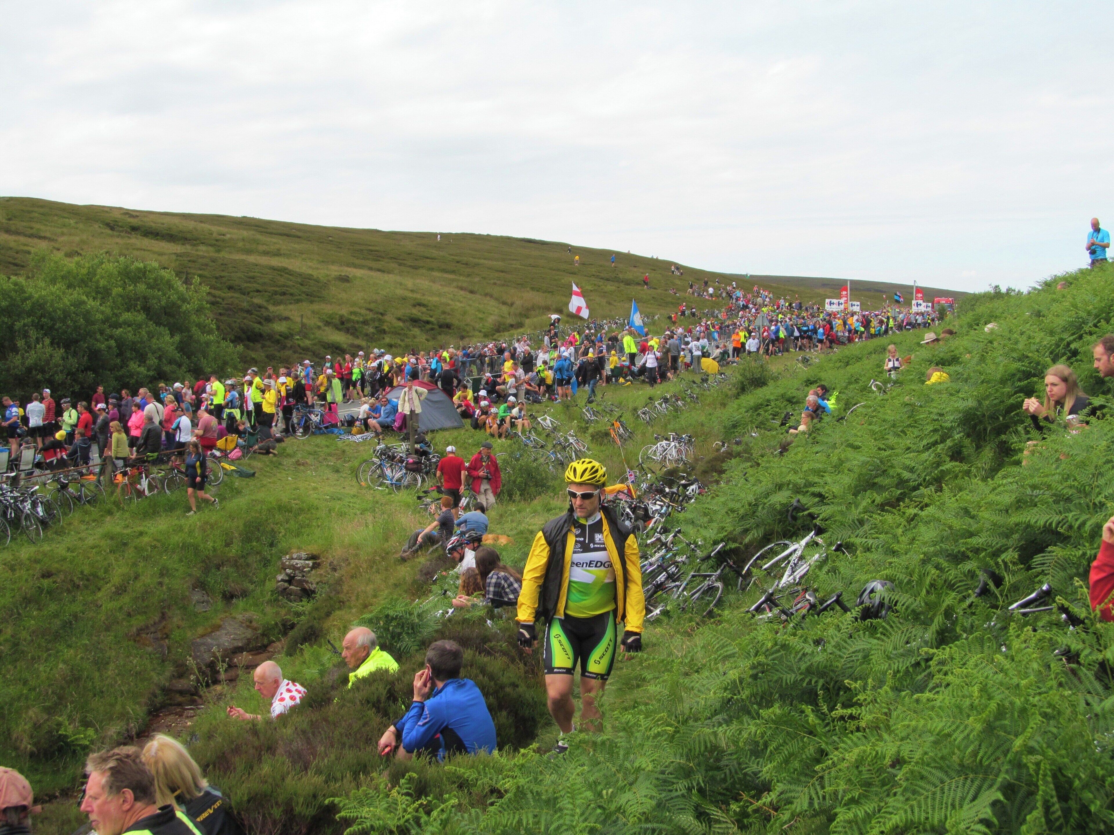 Spectators by the 'Cote de Blubberhouses'