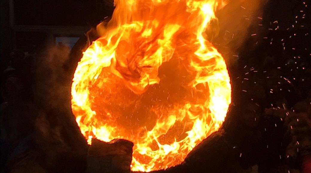 #LikeALocal. A free Entry event held every year in Ottery St Mary, East Devon. The Flaming Tar Barrels are carried through the streets of the town to the delight of thousands of townsfolk and visitors, something that has become very well known throughout the years.
Ottery St. Mary is internationally renowned for its Tar Barrels – the event is said to have originated in the 17th century, and is held each year. Each of Ottery’s central public houses sponsors a single barrel. Held on November 4th, the barrels are soaked with tar and are lit outside each of the pubs in turn and once the flames begin to pour out, they are hoisted up onto local people’s backs and shoulders.