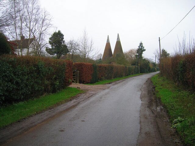 Oasthouses, Tanhouse Lane, Peasmarsh The old tanhouse is the white building hidden behind the hedges.