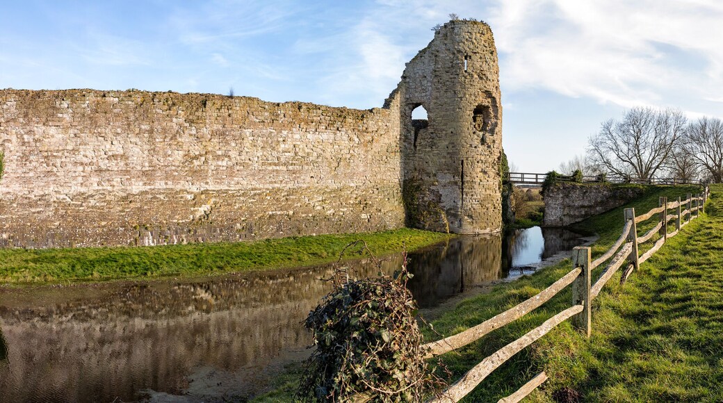 Panoramabild von Pevensey Castle in East Sussex, Großbritanien