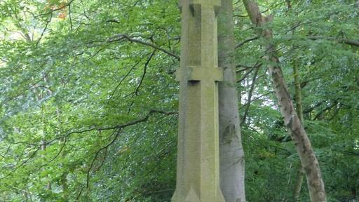 This is a photo of listed building number 1330008.