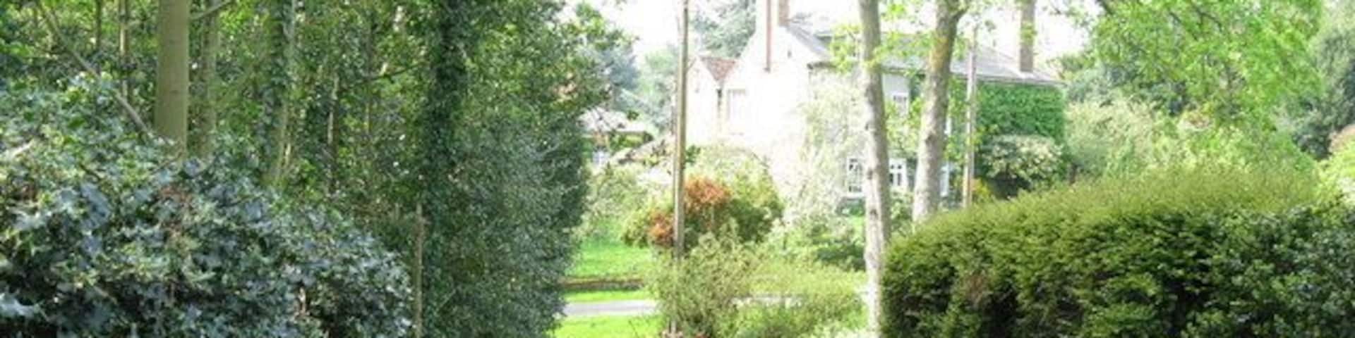 Entering Little Bognor on footpath from Fitzleroi Farm I have always thought that Little Bognor is an unfortunate name for this village, it should be Little Paradise