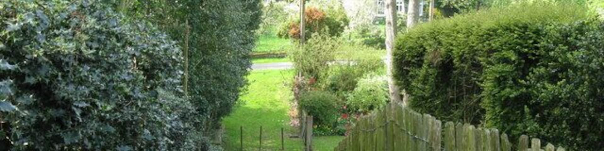 Entering Little Bognor on footpath from Fitzleroi Farm I have always thought that Little Bognor is an unfortunate name for this village, it should be Little Paradise