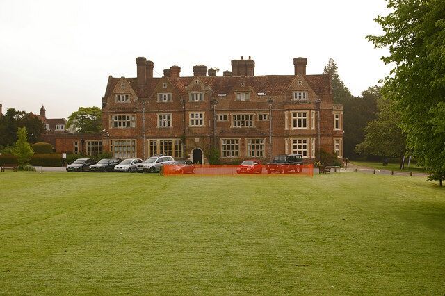 The Hawthorns School Housed in this grade II* Jacobean building, Pendell Court, dating from 1624, this mixed prep school moved here in 1961. For listing particulars, see http://www.heritagegateway.org.uk/Gateway/Results_Single.aspx?uid=287286&resourceID=5.
