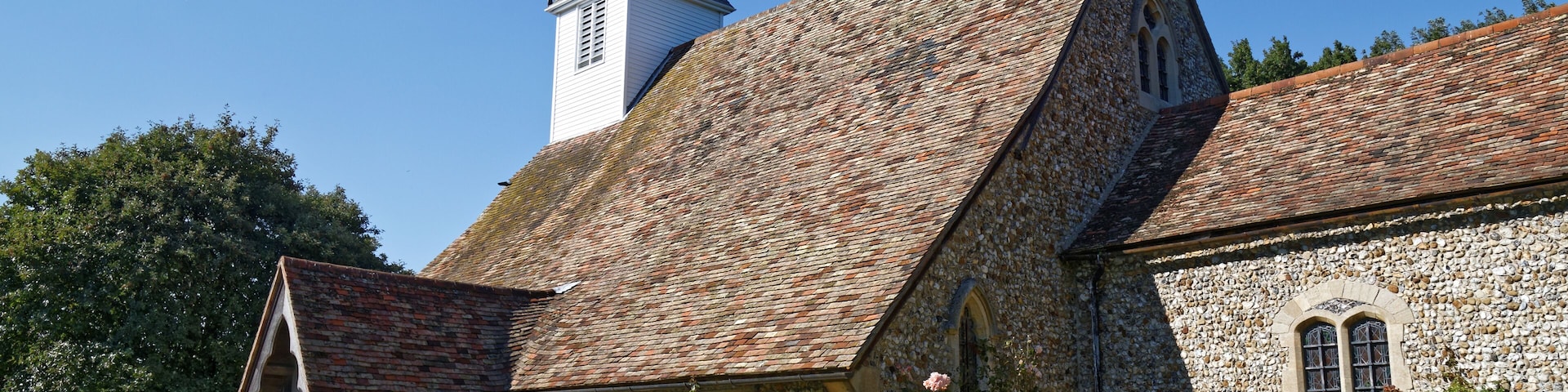 Grade II* listed 13th-century Church of St Simon and St Jude from the south-east at Quendon, Essex, England. Software: RAW file lens-corrected, optimized and converted to JPEG with DxO OpticsPro 10 Elite, and likely further optimized and/or cropped and/or spun with Adobe Photoshop CS2.