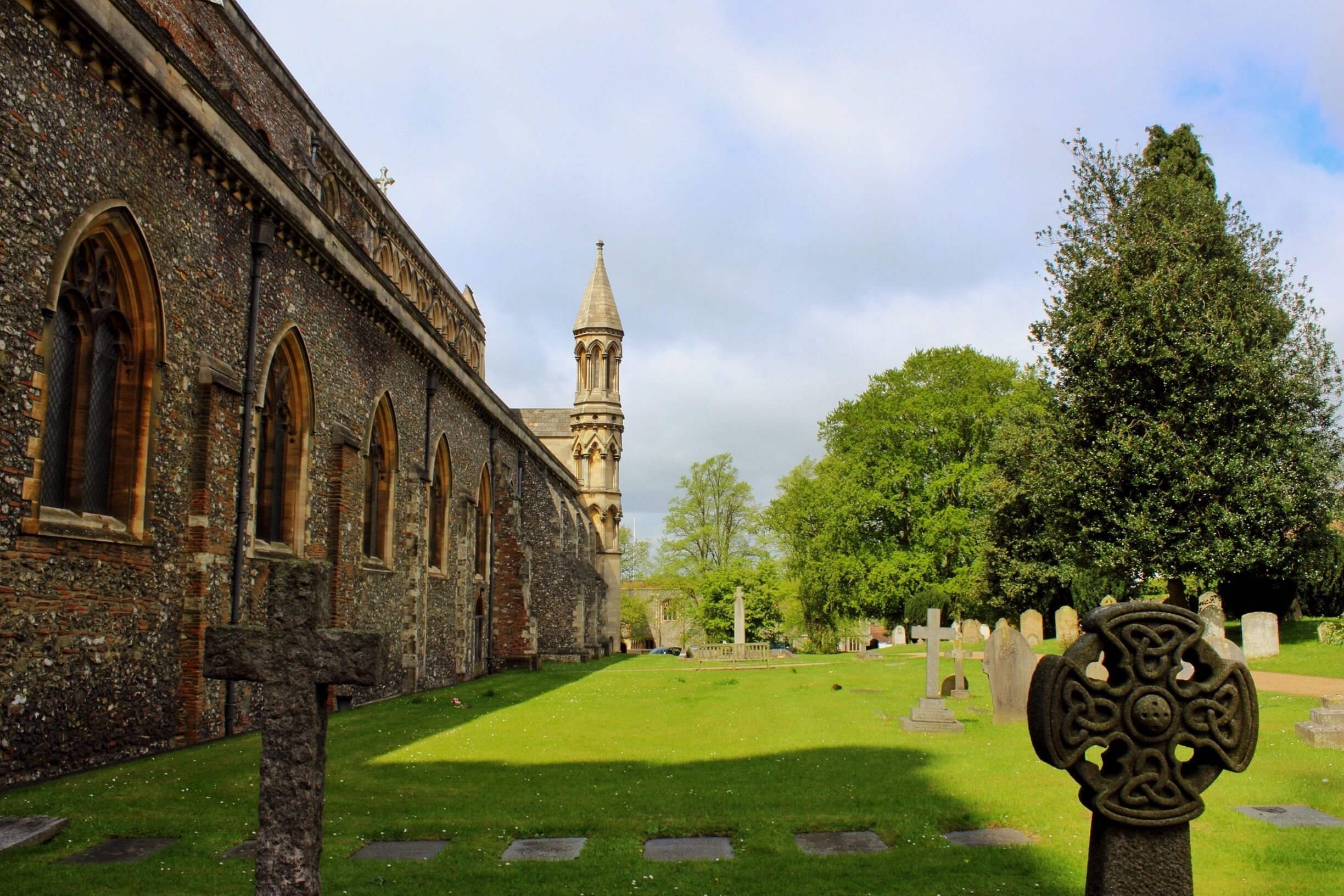 St. Albans is literally half Norman & half Gothic architecture and is a mesmerising learning experience in the differences between them all in one view.  The grounds themselves are also spectacular and a brief 15 minute walk from the St. Albans station. #green
