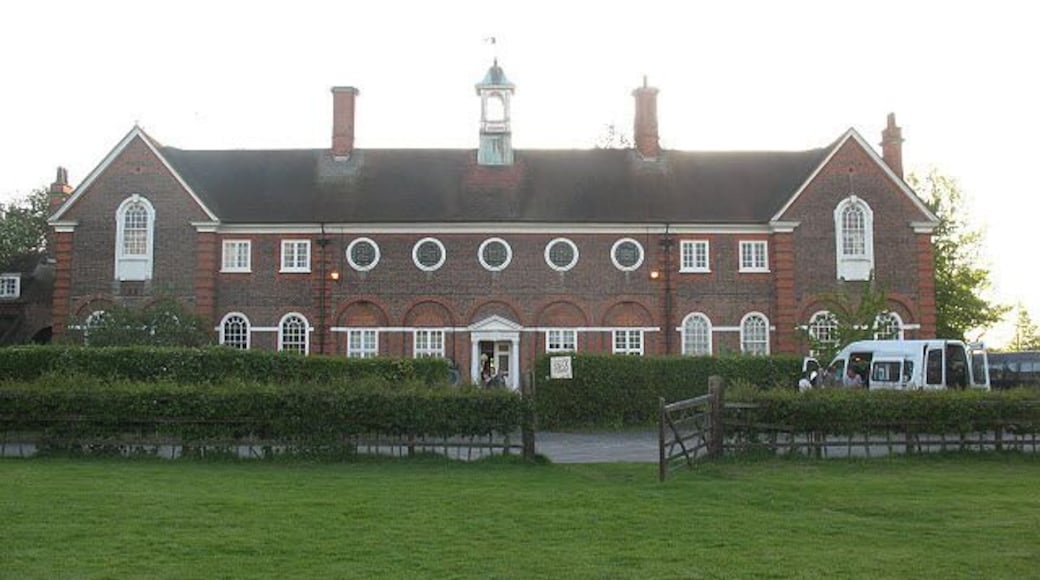 The SPEC Centre, London Colney. A youth centre attached to the All Saints Pastoral Centre 684177.